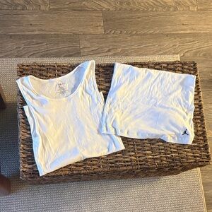 2 Mens Jordan White Tank Tops Size Large